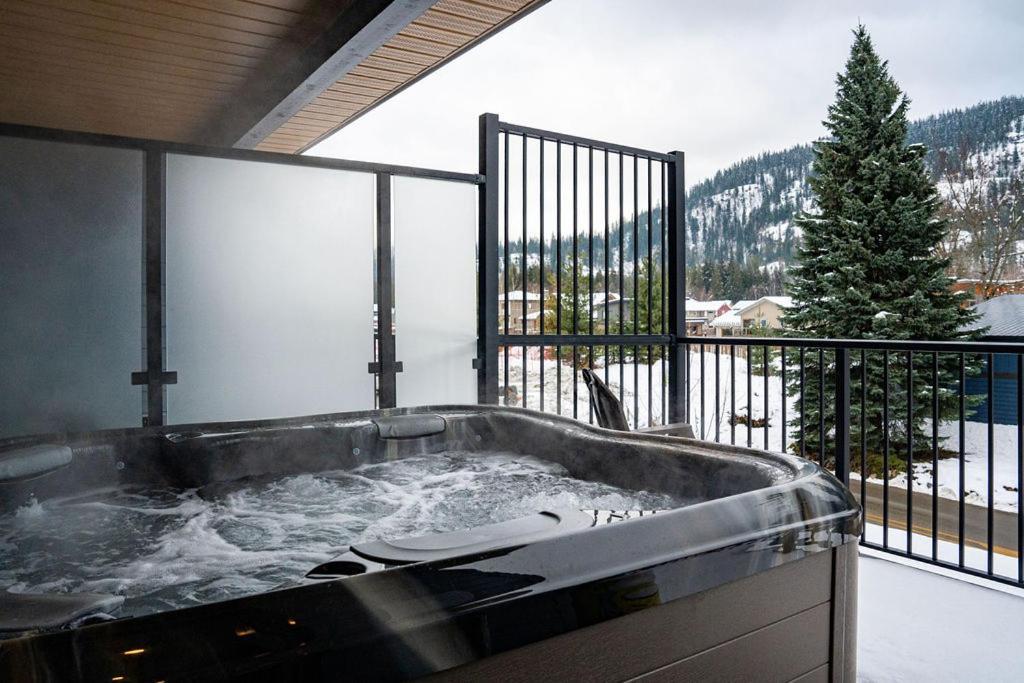 Ferienwohnung Revel In The Stoke By Revelstoke Vacations Exterior foto
