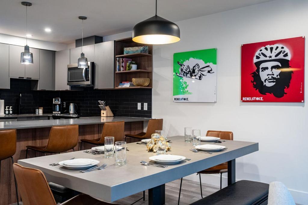 Ferienwohnung Revel In The Stoke By Revelstoke Vacations Exterior foto
