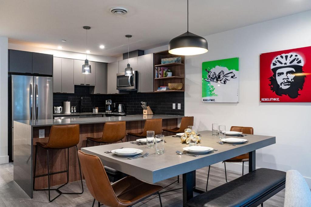 Ferienwohnung Revel In The Stoke By Revelstoke Vacations Exterior foto